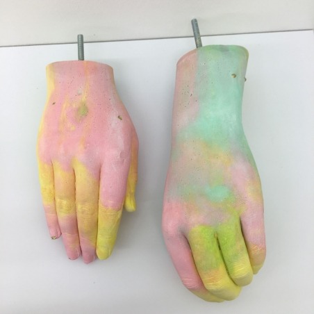 « Hand me down your love », 2018 [Paire de mains]