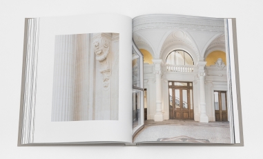 La Bourse de Commerce - The Museum of...